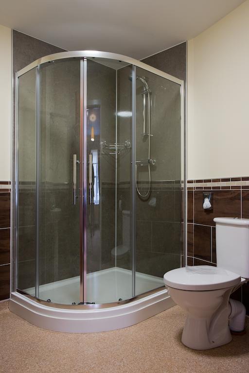 Cambrian Inn Tredegar الغرفة الصورة