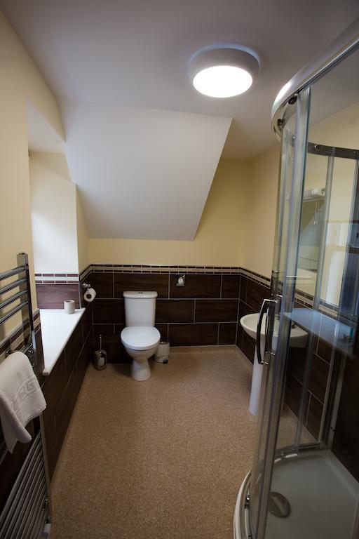 Cambrian Inn Tredegar الغرفة الصورة